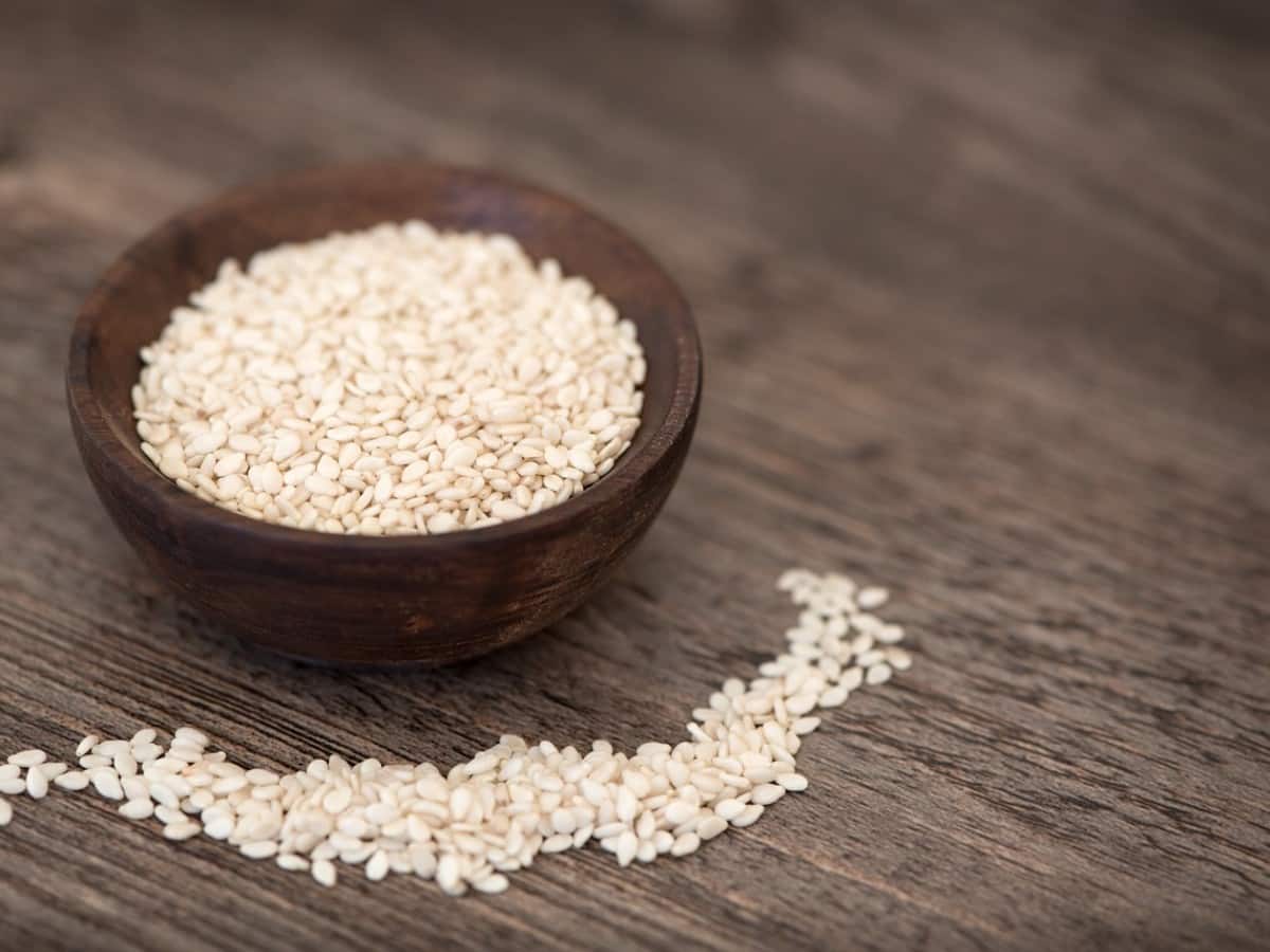Sesame seeds Benefits and Uses- तिल के फायदे, औषधीय गुण, लाभ और नुकसान